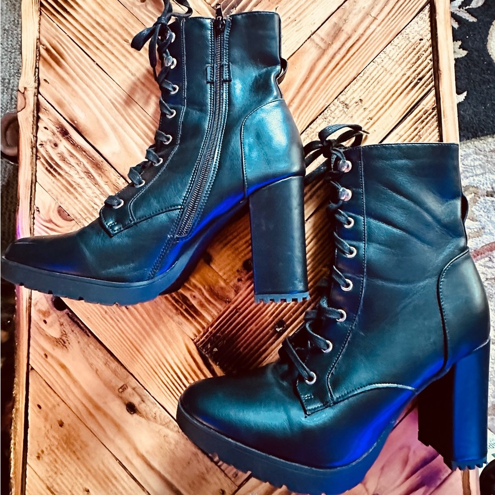 C&C California healed boots size 11